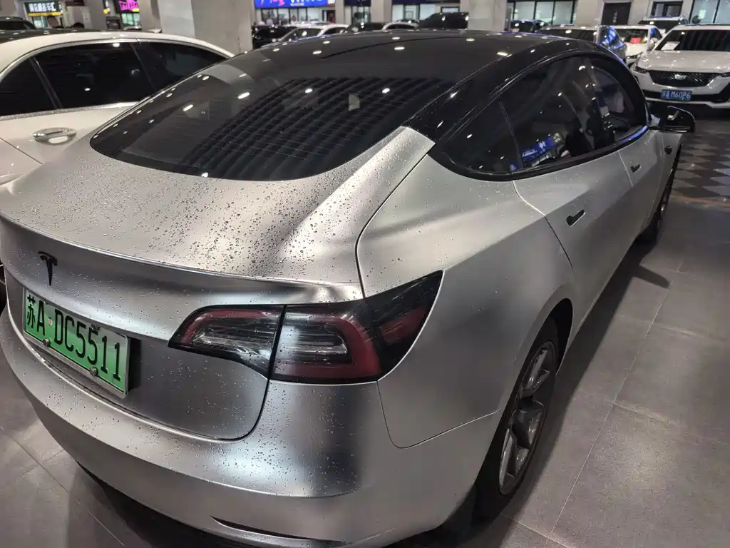 Tesla Model 3 — миниатюра 4