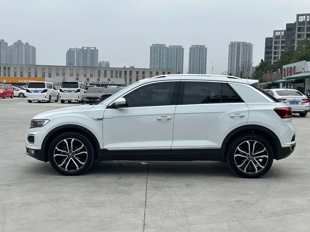 Volkswagen T-Roc — миниатюра 7