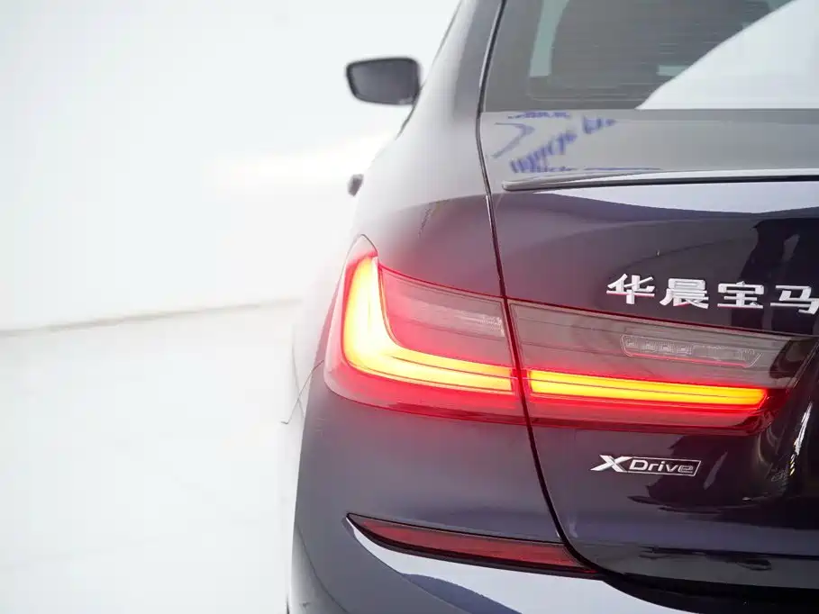 BMW 3 Series — миниатюра 14