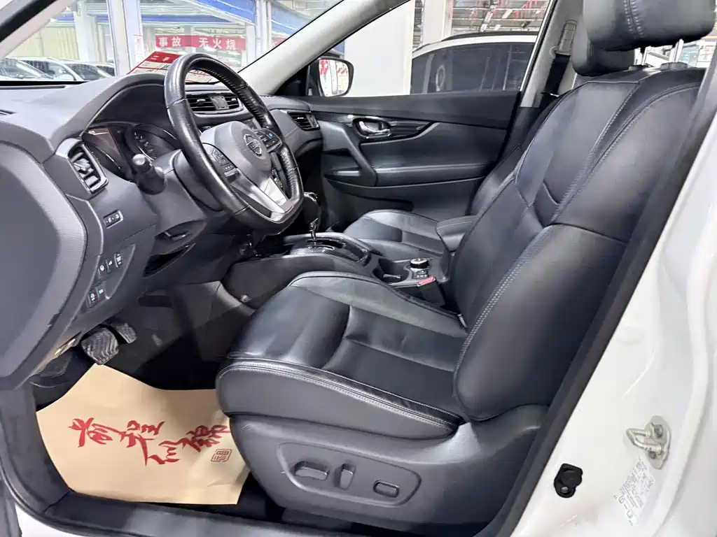 Nissan X-Trail - фото 10