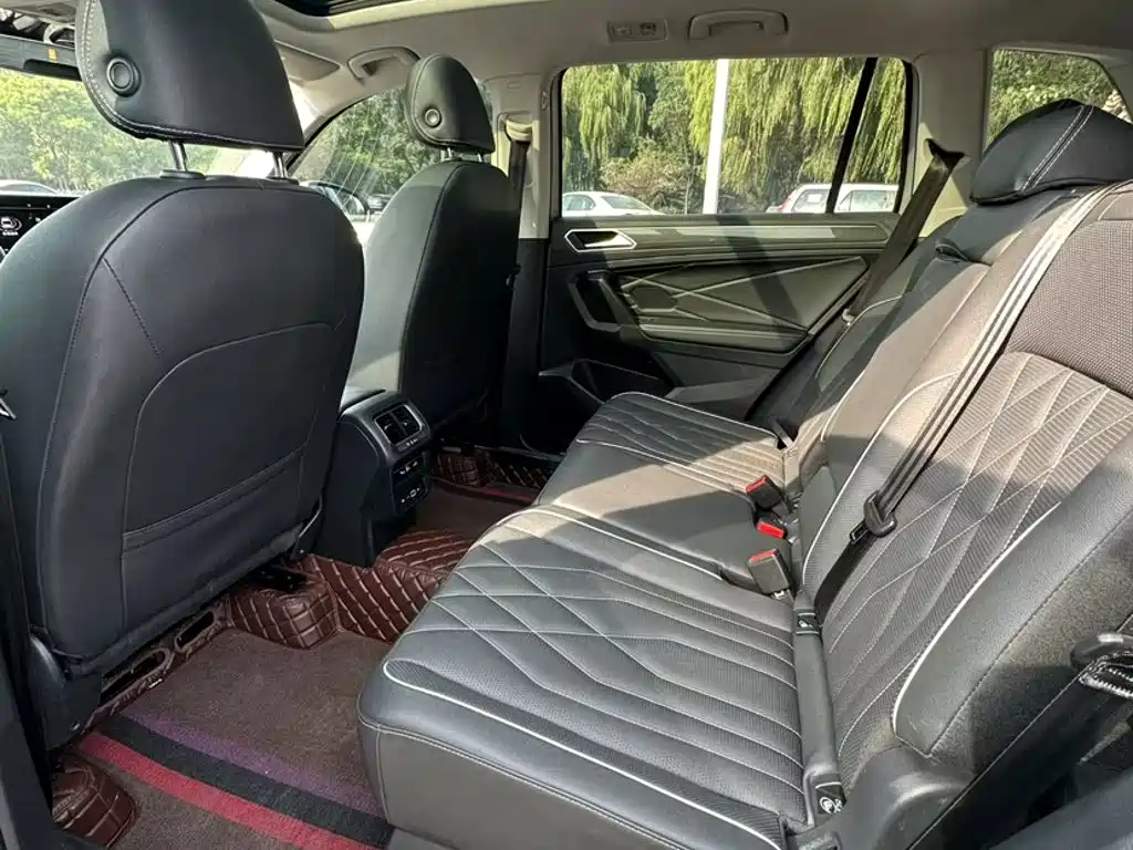 Volkswagen Tiguan L — миниатюра 11