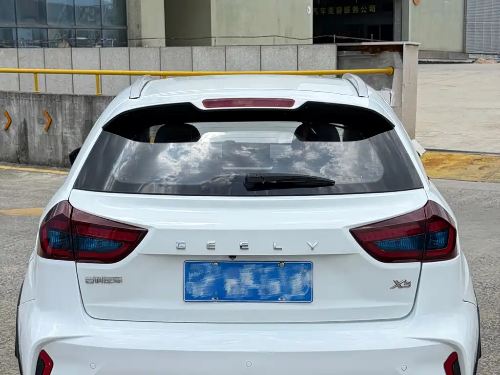 Geely Vision X3 — миниатюра 4