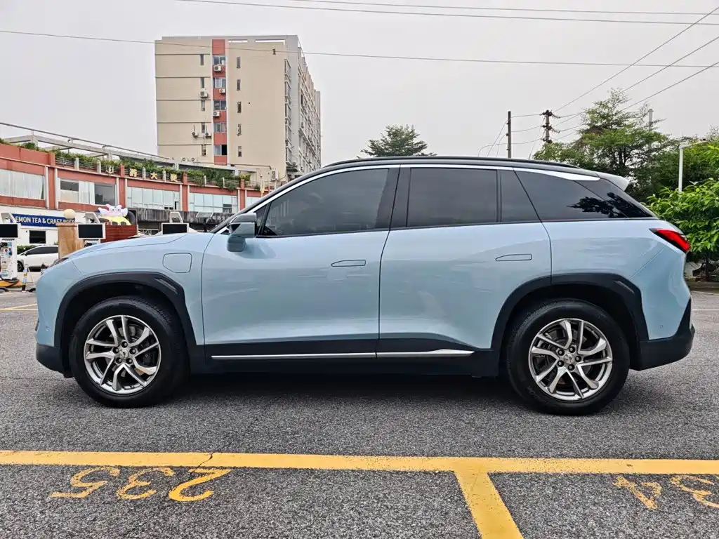 NIO ES6 — миниатюра 8