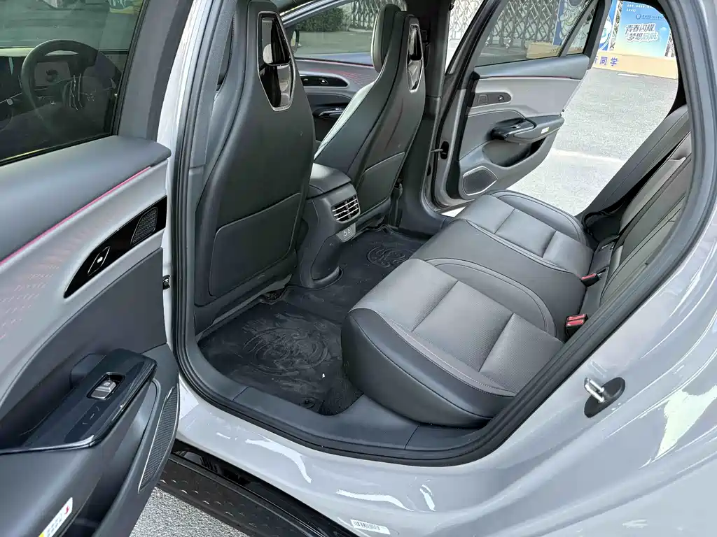 Hongqi Hongqi EH7 — миниатюра 17