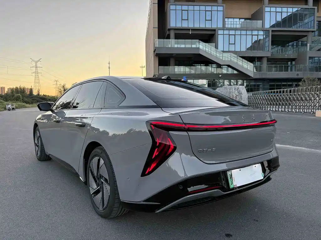 Hongqi Hongqi EH7 — миниатюра 7