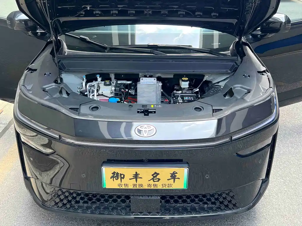 Toyota bZ3X - фото 12