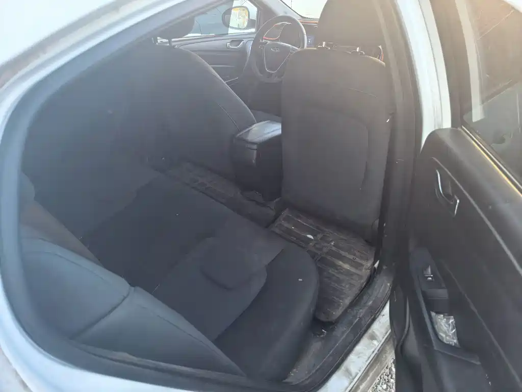 Chery New Energy Arrizo 5e — миниатюра 8