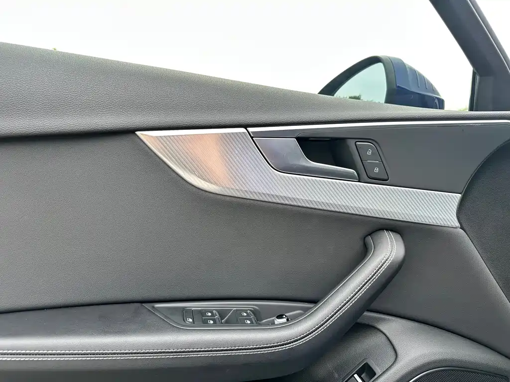 Audi A4L — миниатюра 10