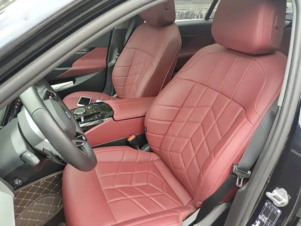 BMW 5 Series — миниатюра 11