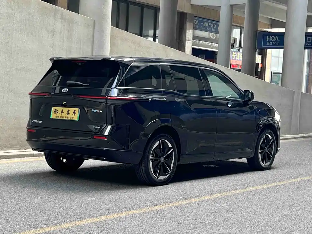 Toyota bZ3X - фото 4