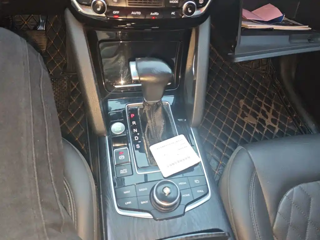 Borgward BX7 — миниатюра 15