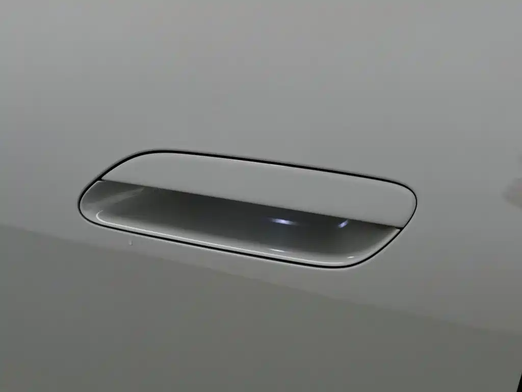 Xiaomi SU7 — миниатюра 18