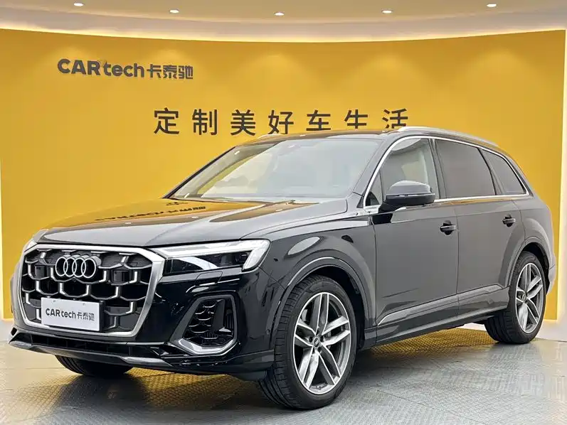 奥迪Q7 2024款 55 TFSI quattro S line运动型 2025