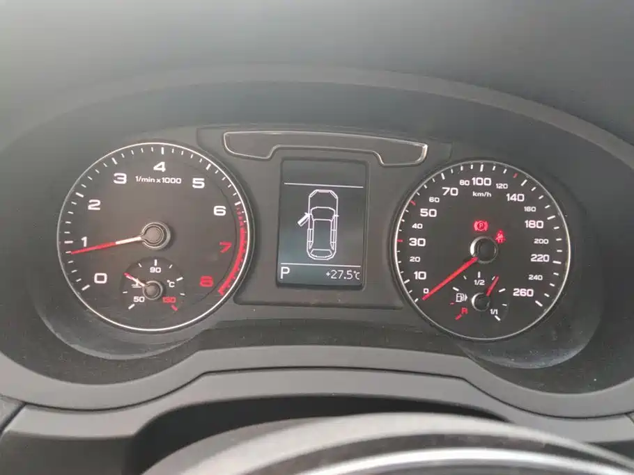 Audi Q3 — миниатюра 14