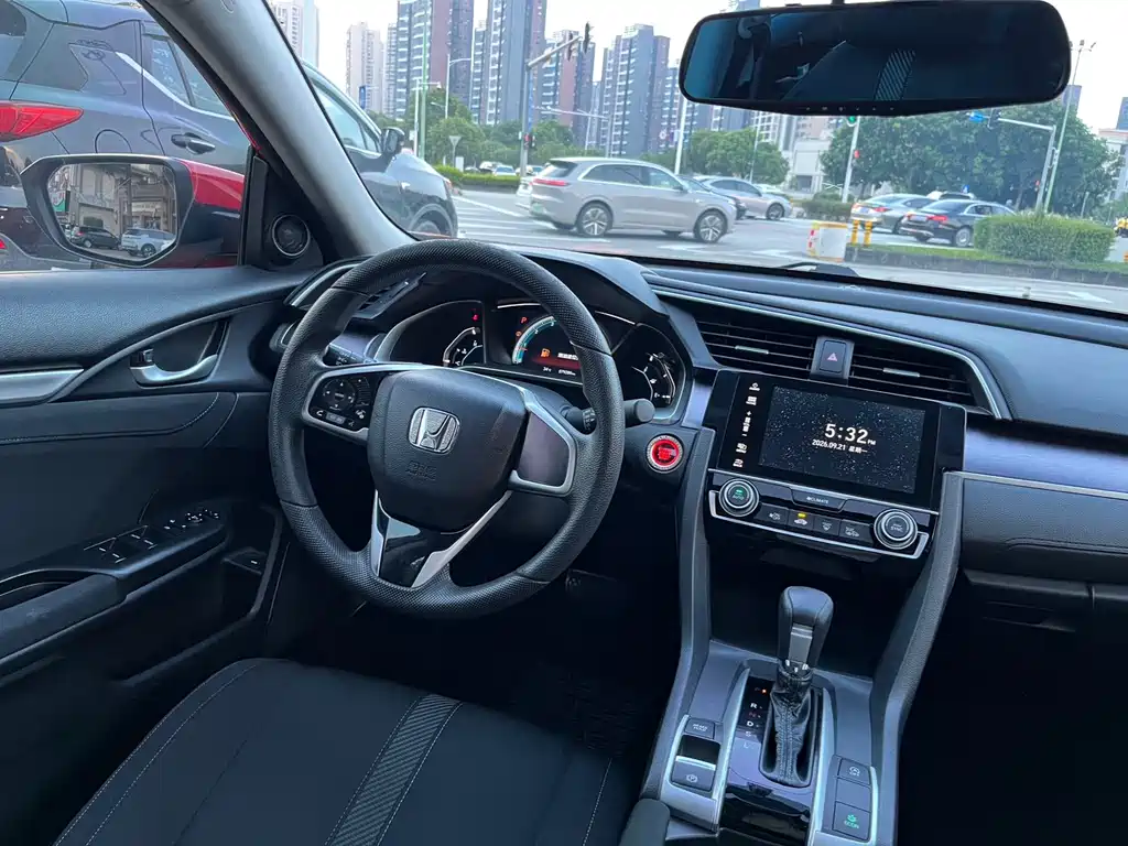 Honda Civic — миниатюра 12