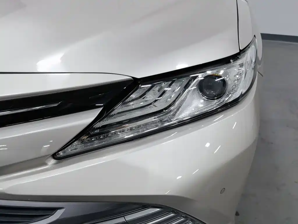 Toyota Camry — миниатюра 7