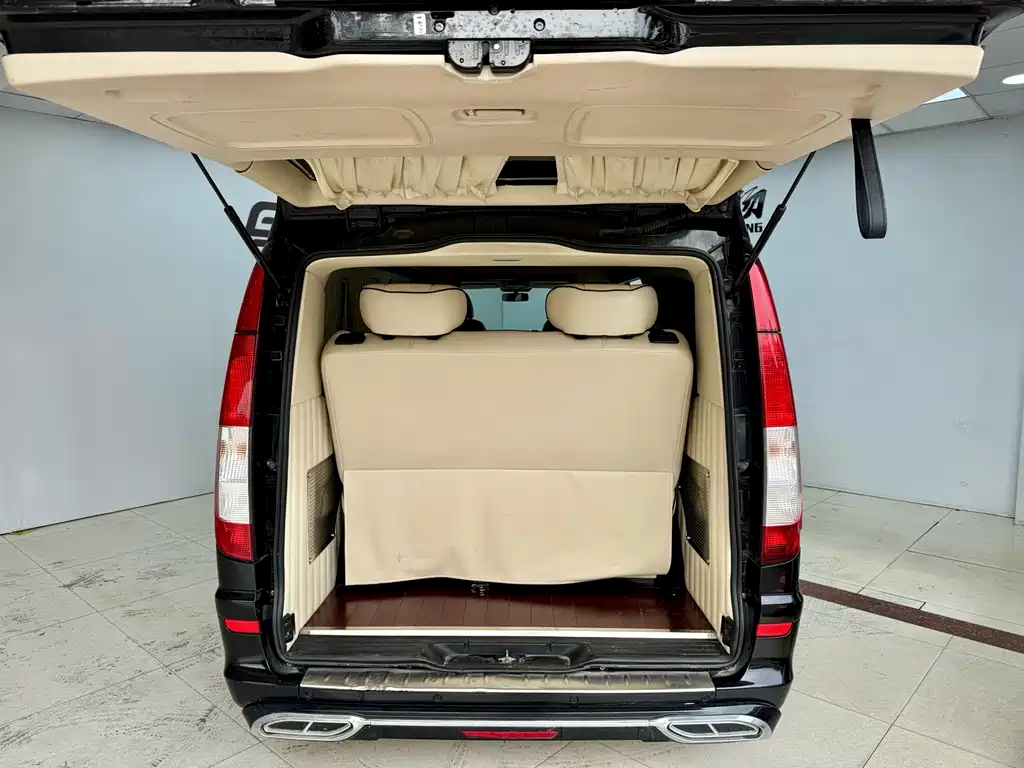 Mercedes-Benz Vito — миниатюра 16