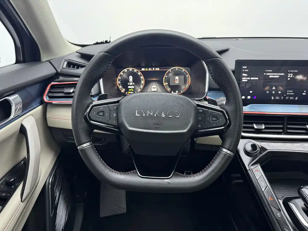 Lynk & Co 06 — миниатюра 14