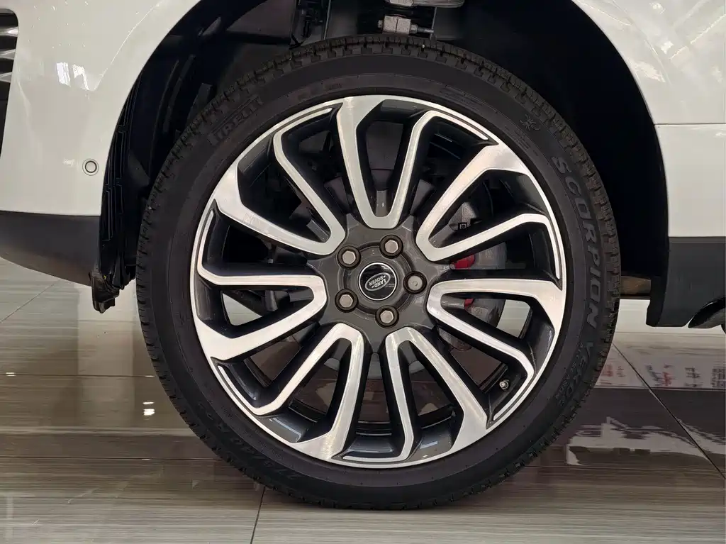 Land Rover Range Rover — миниатюра 23