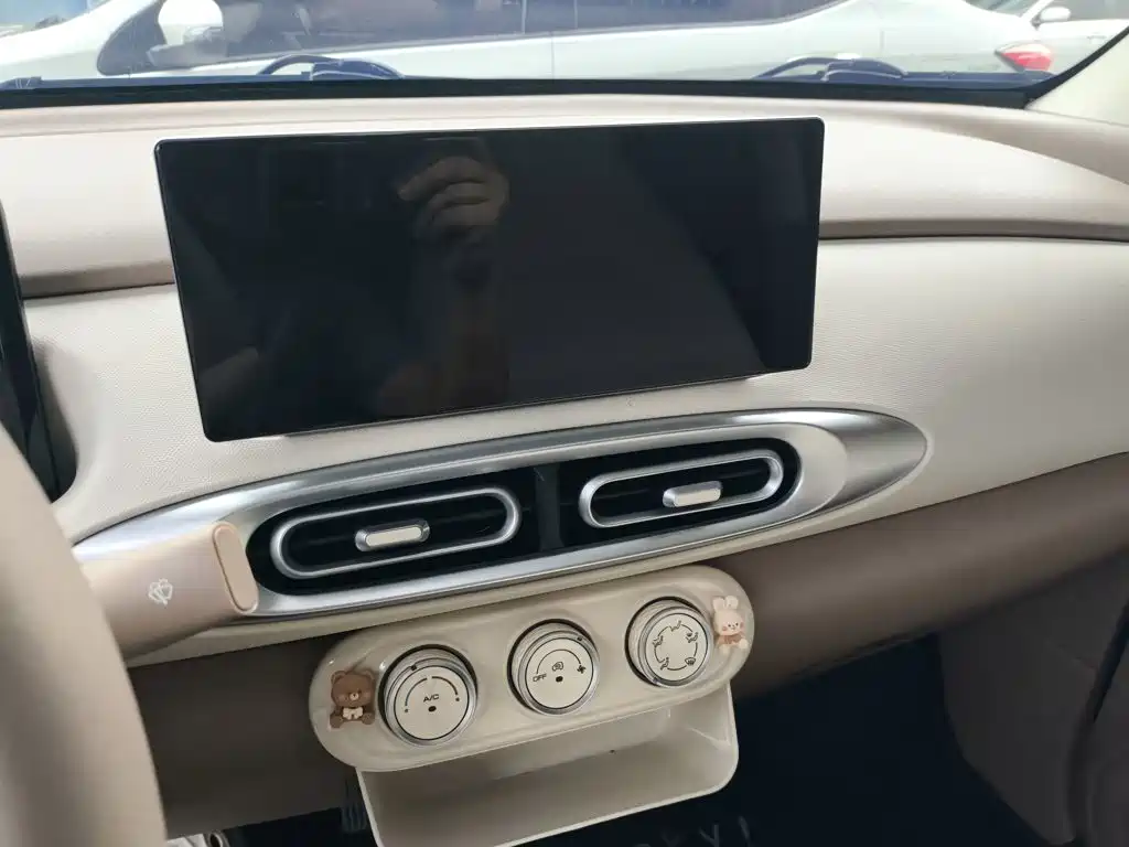Wuling MINIEV — миниатюра 18