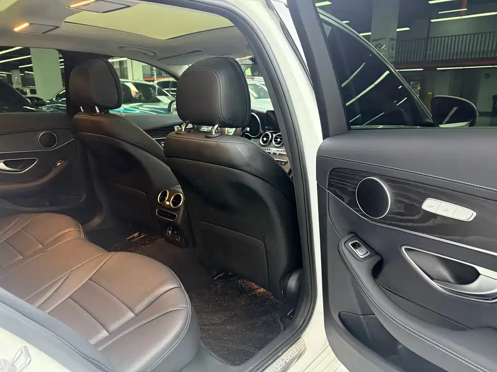 Mercedes-Benz C-Class — миниатюра 47