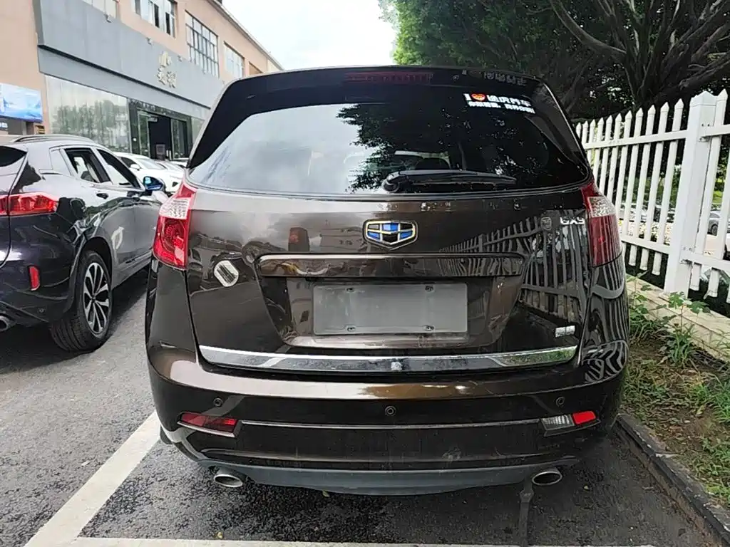 Geely Haoqing SUV — миниатюра 6