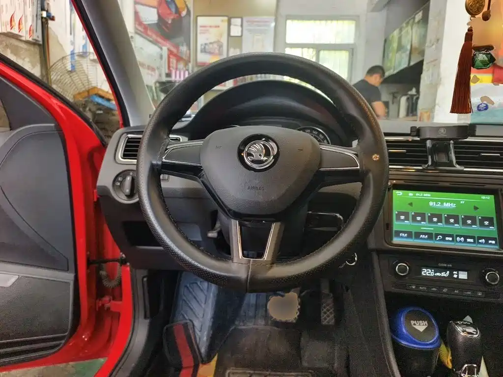 Skoda Rapid Spaceback — миниатюра 11