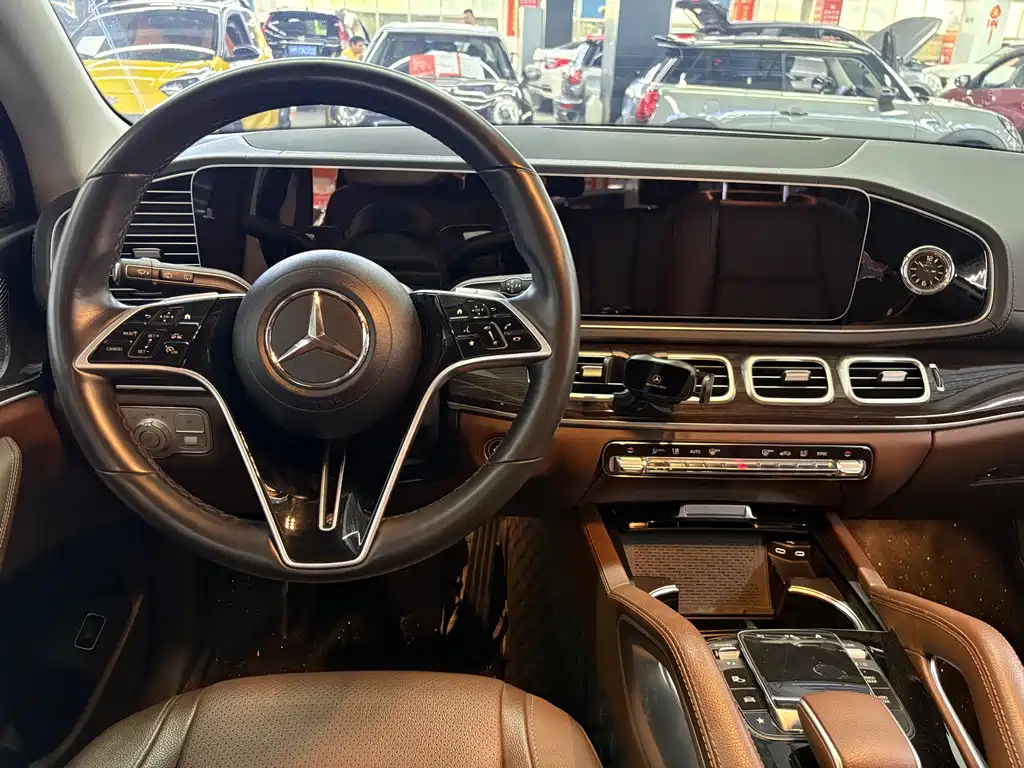Mercedes-Benz GLE (Import) — миниатюра 10