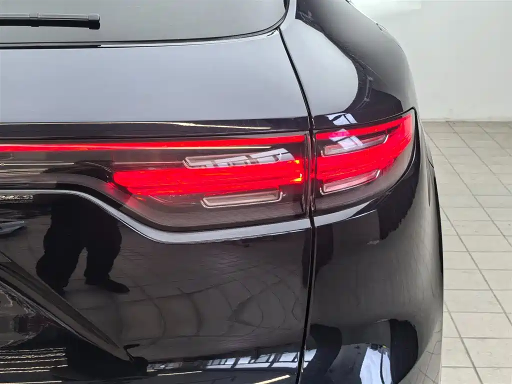 Porsche Cayenne — миниатюра 20