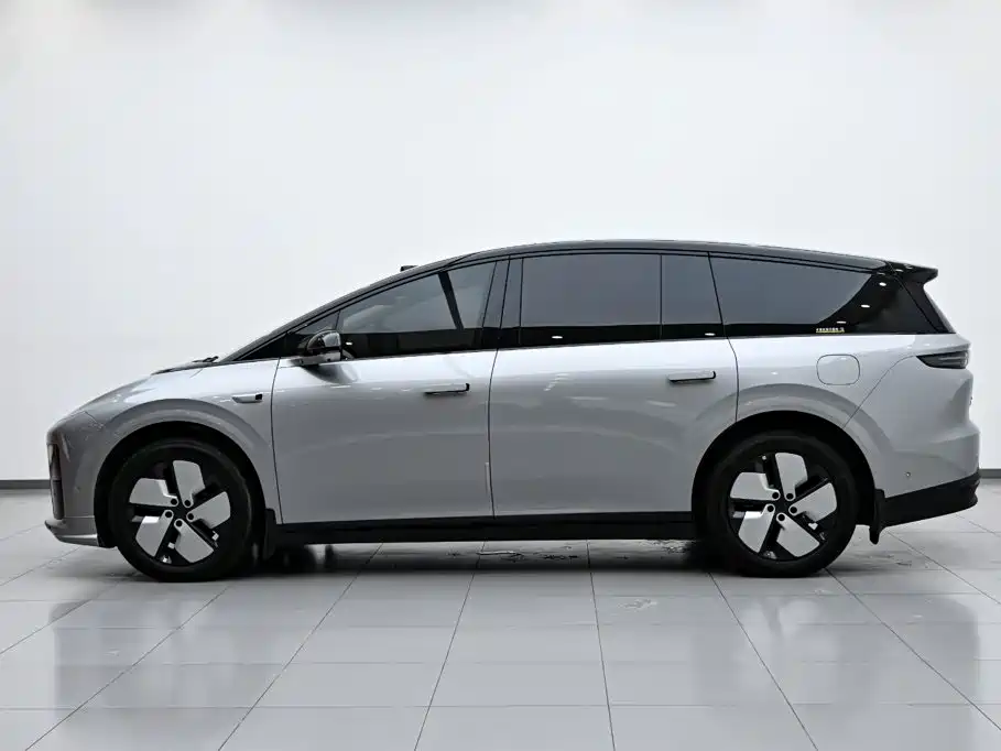 Li Auto i8 — фотографии объявления, Фото 6