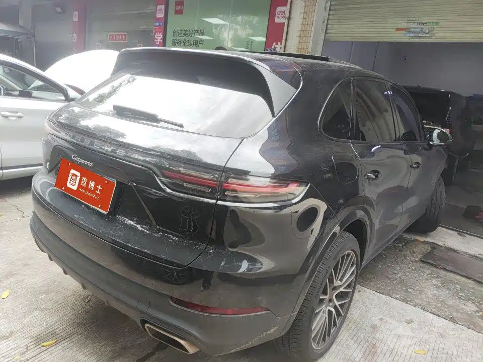Porsche Cayenne — миниатюра 8