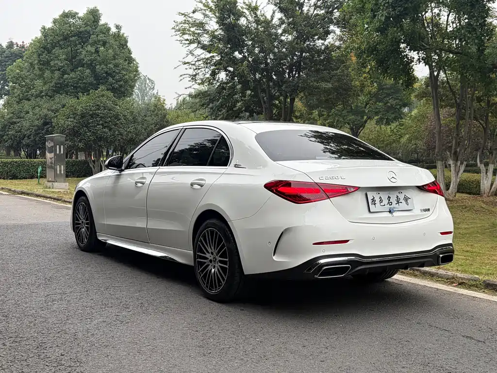 Mercedes-Benz C-Class — миниатюра 7