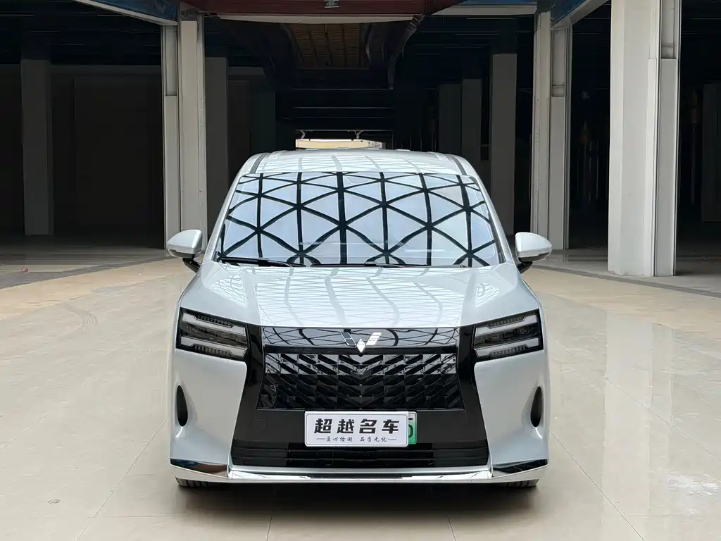 Wuling Xingguang 730 New Energy — миниатюра 2