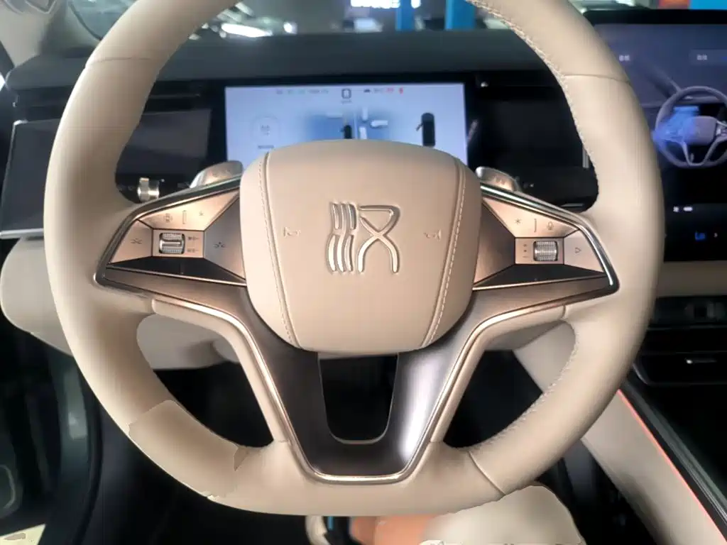 BYD Han L — миниатюра 11