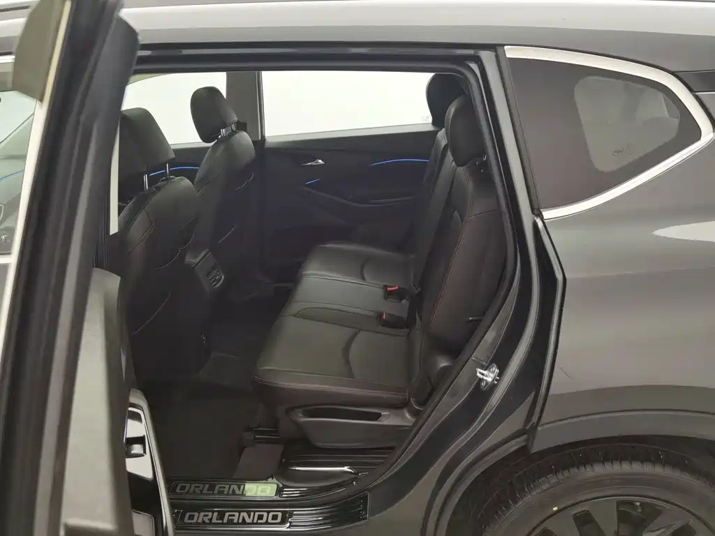 Chevrolet Volando — миниатюра 15