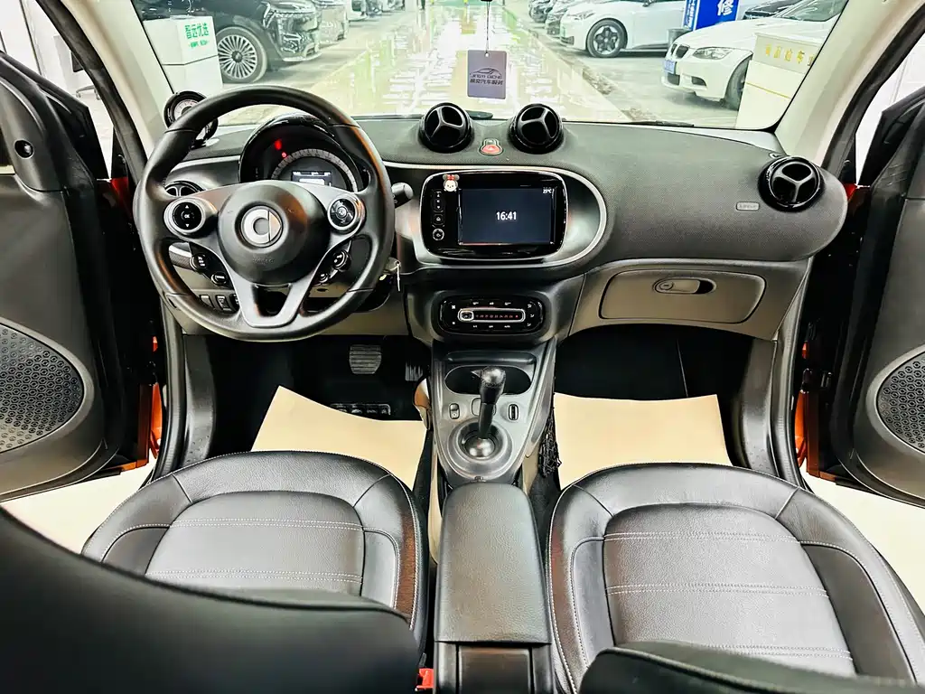 Smart fortwo 0.9T 66 kW Hardtop Pioneer Edition China V, фото 40