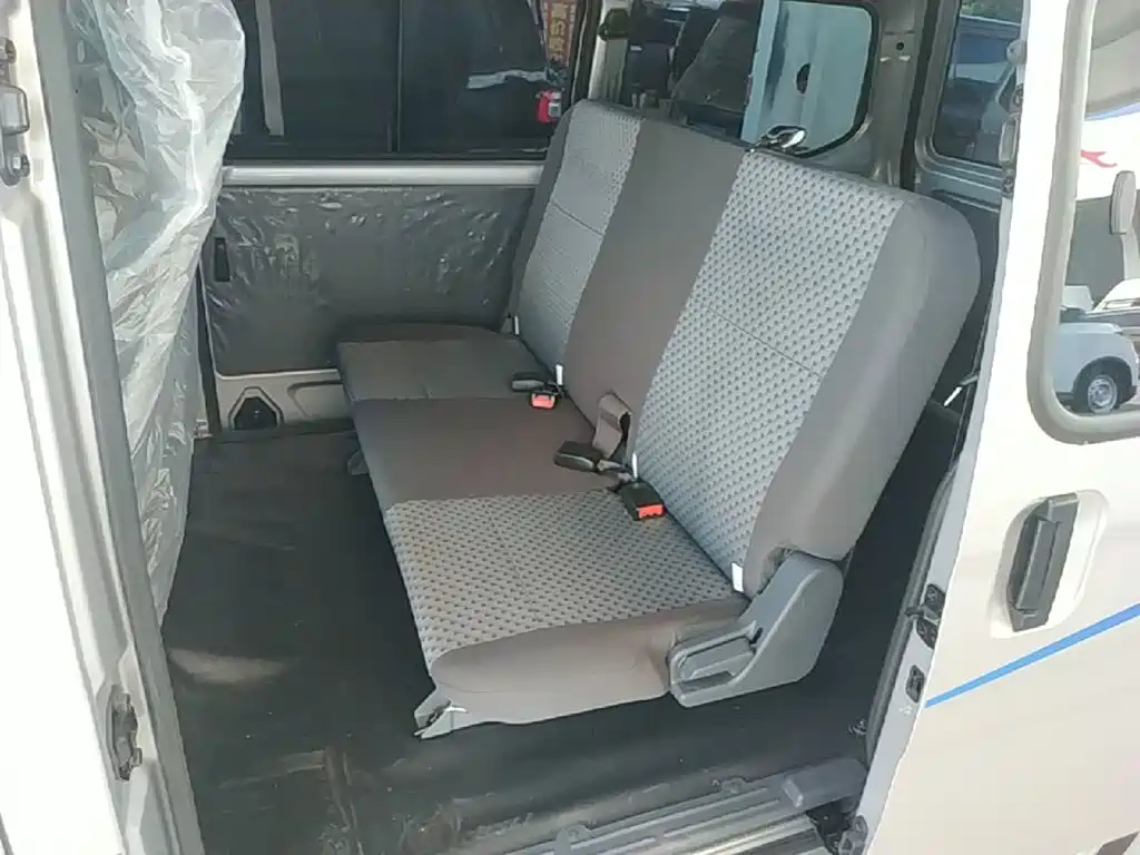 Wuling Zhiguang — миниатюра 17