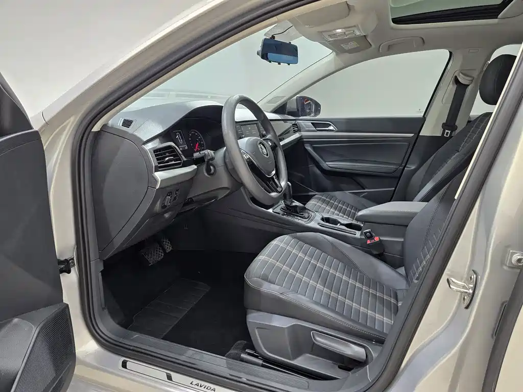 Volkswagen Lavida — миниатюра 10
