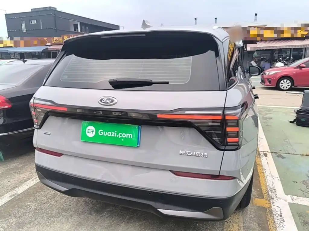 Ford Edge — миниатюра 6