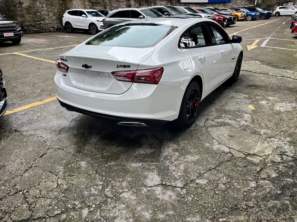 Chevrolet Malibu XL — миниатюра 6