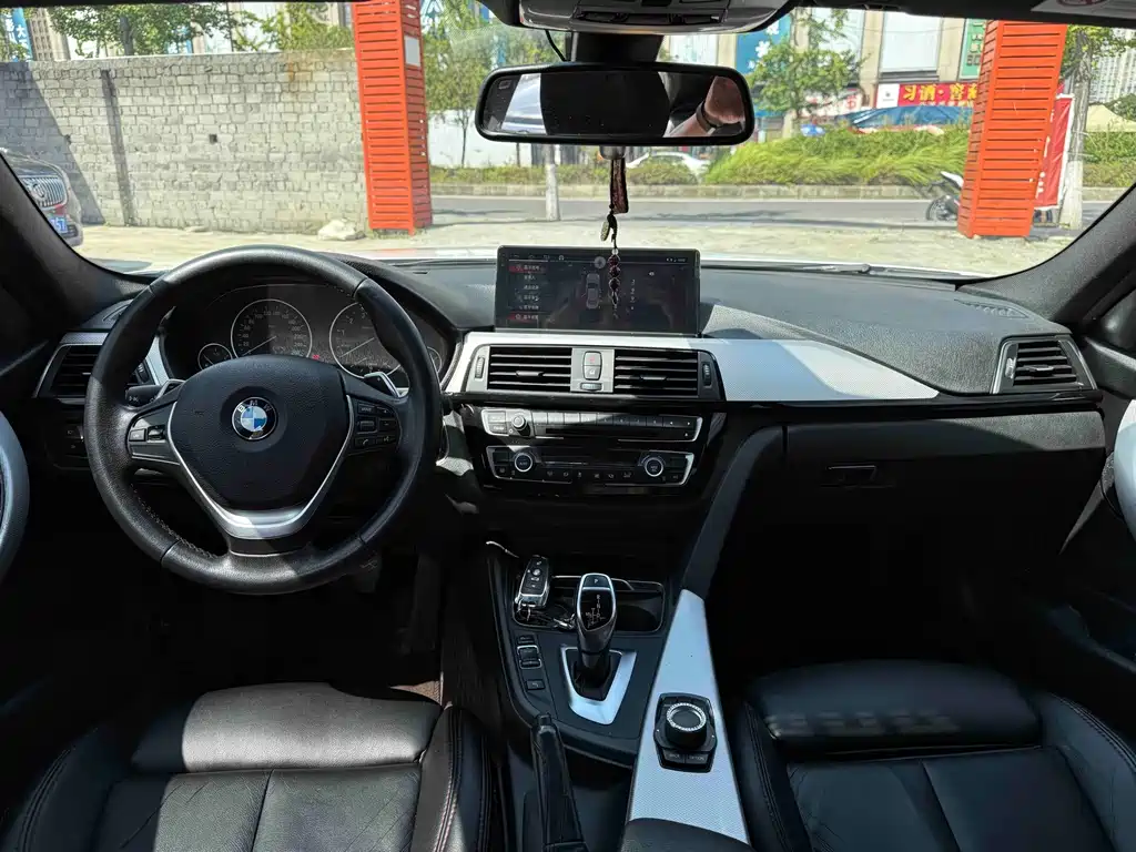 BMW 3 Series — миниатюра 5
