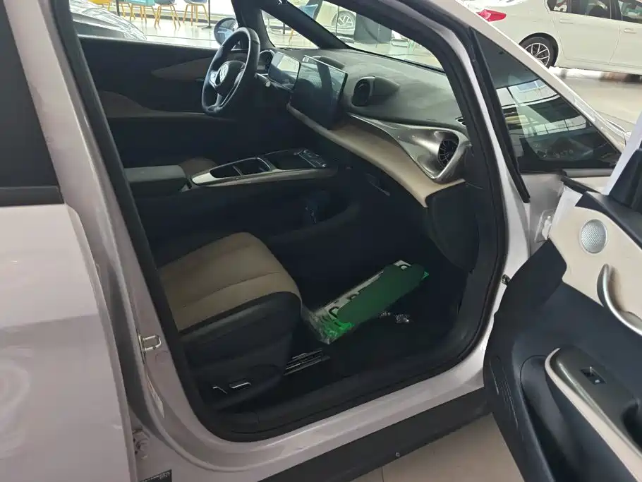 BYD Dolphin — миниатюра 8