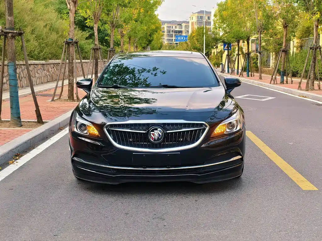 Buick LaCrosse — миниатюра 2
