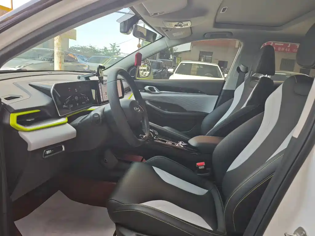 Geely Binyue — миниатюра 5