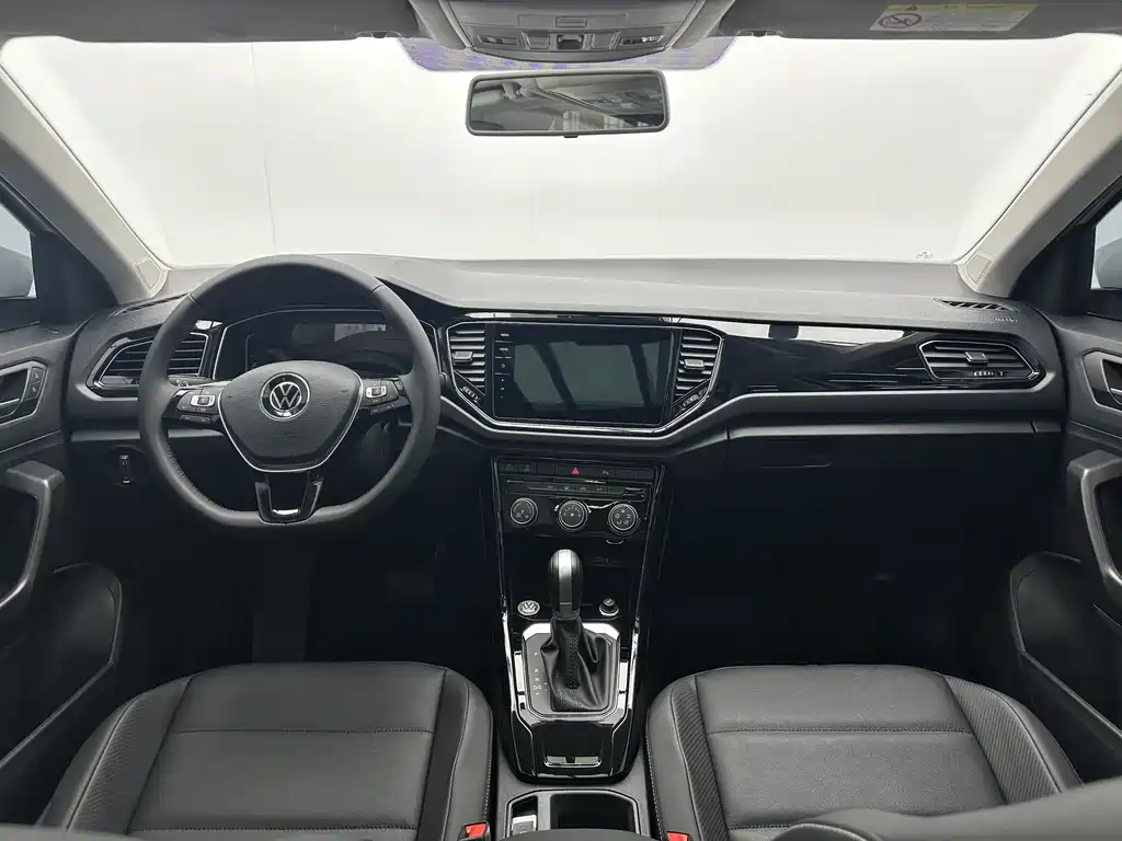 Volkswagen T-Roc 2022 280TSI DSG PLUS