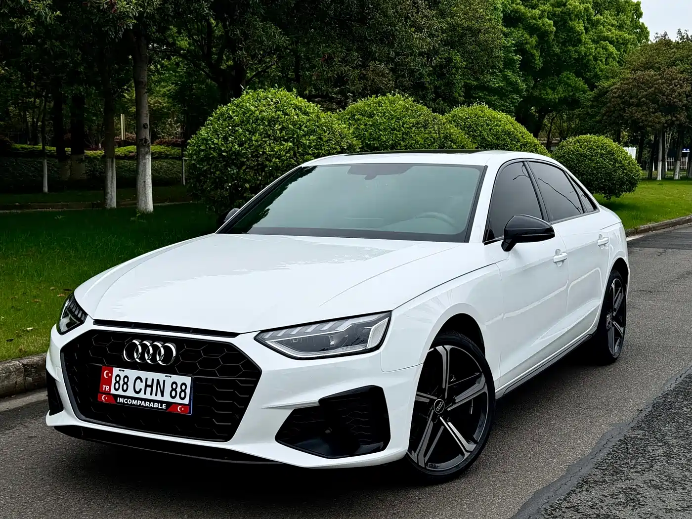 奥迪A4L 2026款 200万辆悦享版 40 TFSI 豪华动感型 2026