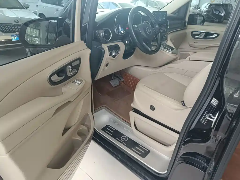 Mercedes-Benz V-Class — миниатюра 16