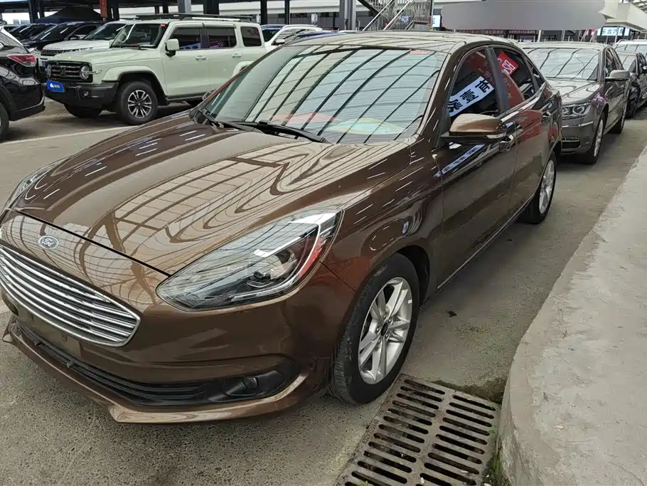 Ford Escort 2019