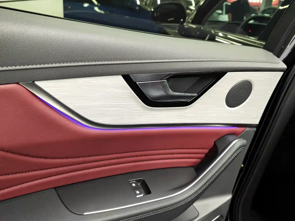 Hongqi Hongqi HS5 — миниатюра 10