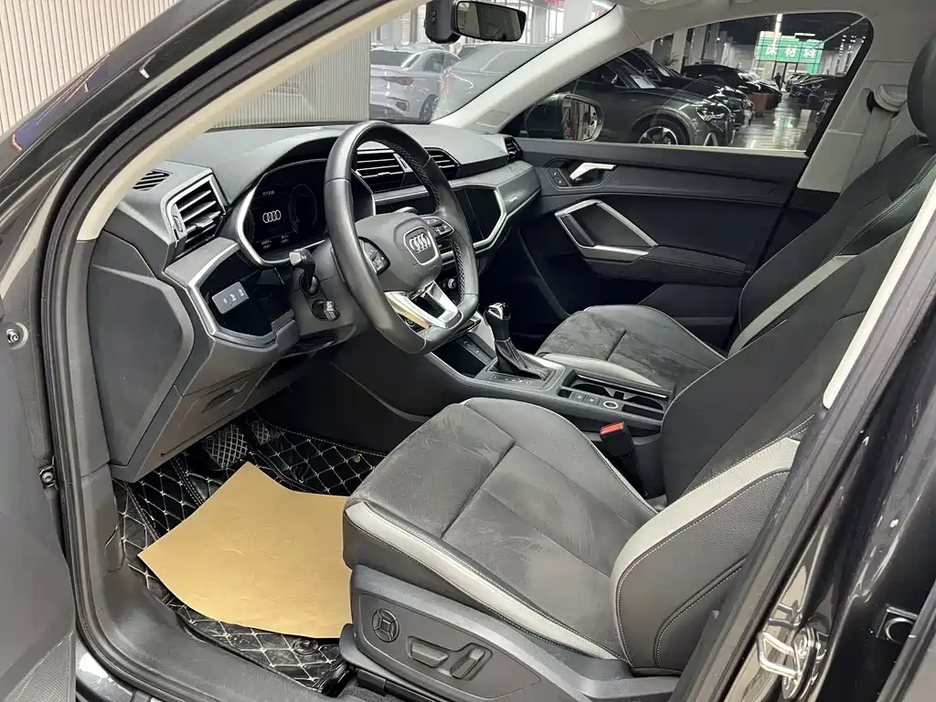 Audi Q3 — миниатюра 10